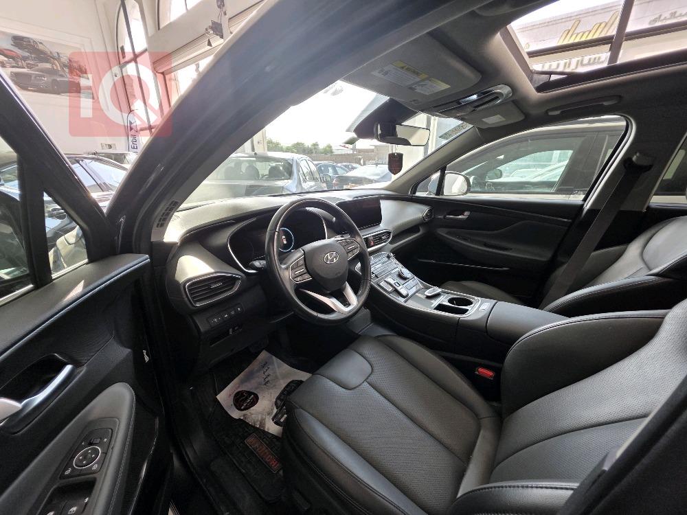 https://cdn.iqcars.ioscaled_1000076774_out.jpg
